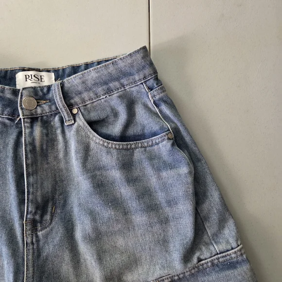 RISE Denim Cargo Shorts Women’s Sz 7 Light Blue Y2K Utility Carpenter Style - Picture 7 of 10